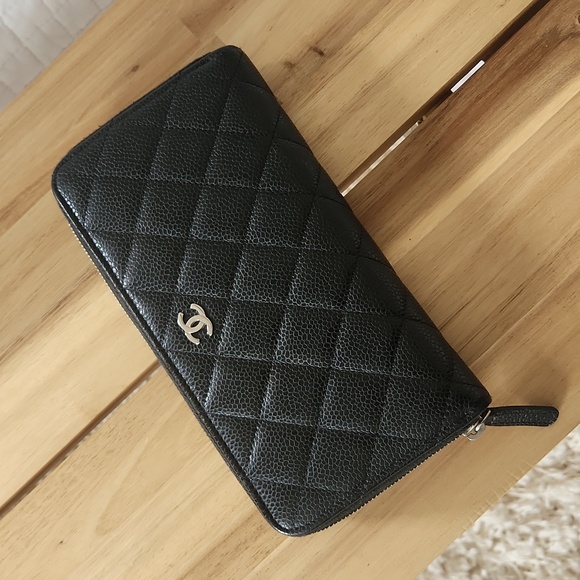 Chanel zip around wallet large. Made in France. Used a few times. Like New! - Picture 2 of 8